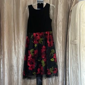 Dress color black, flower print, like new